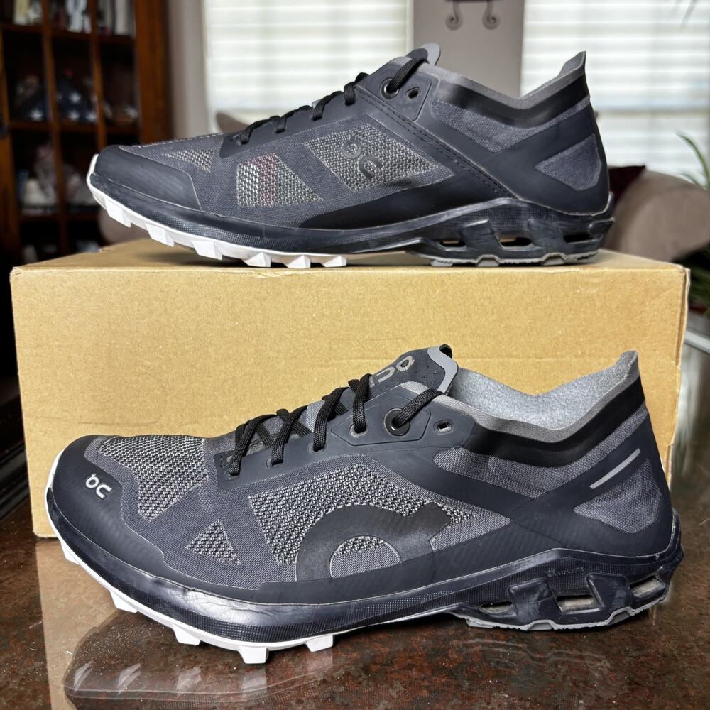 On Cloudventure Peak 3 Shoes Womens 9 Black Grey Trail Running Athletic Sneakers